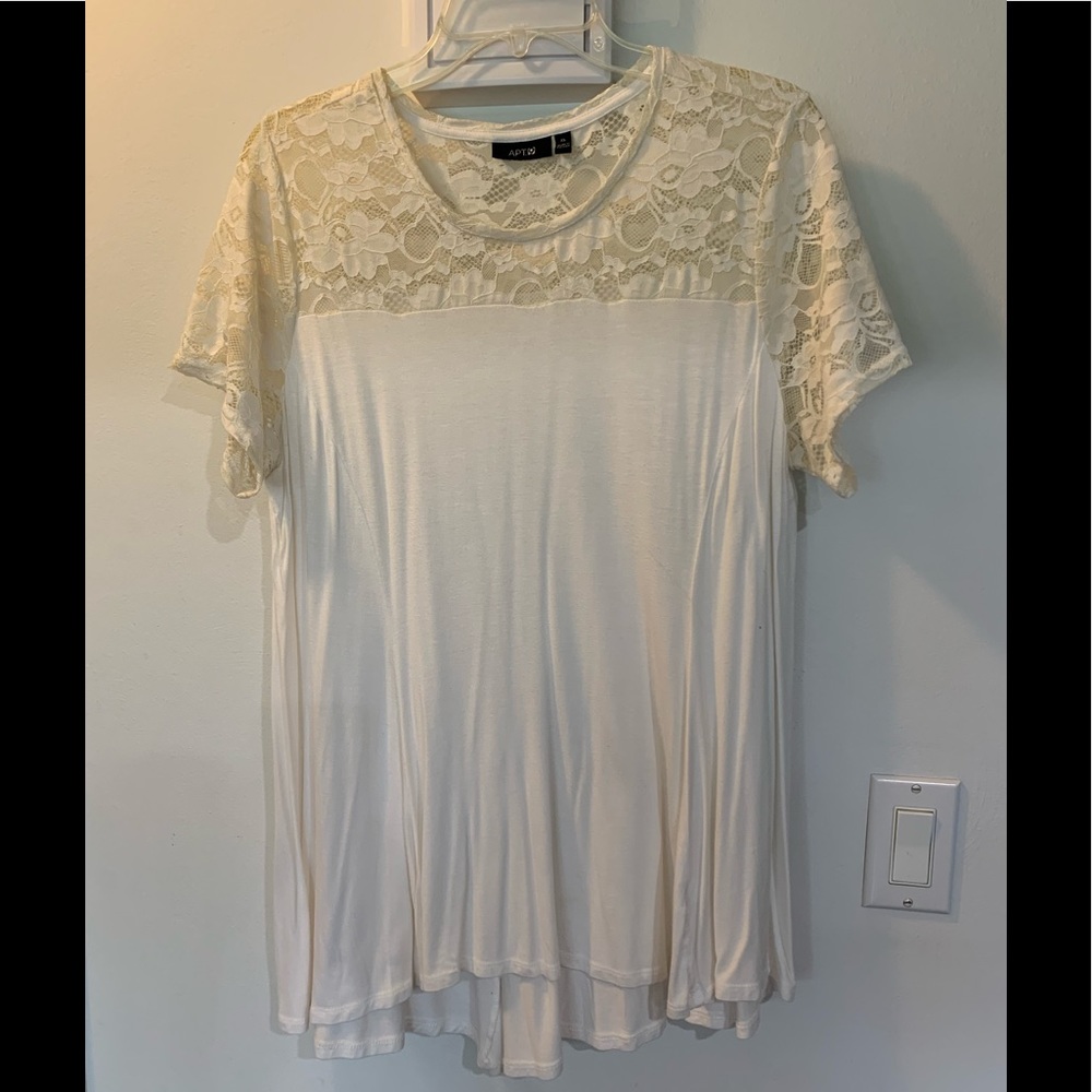 Women’s Apt 9 lace accented top